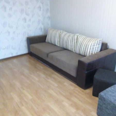 Квартира В Районі Автовокзалу Поряд Обллікарня Rivne Eksteriør billede