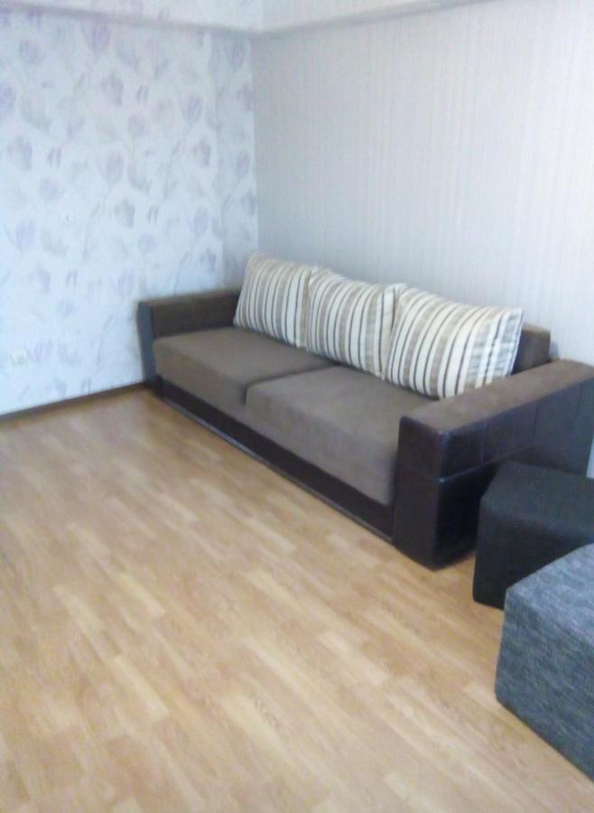 Квартира В Районі Автовокзалу Поряд Обллікарня Rivne Eksteriør billede