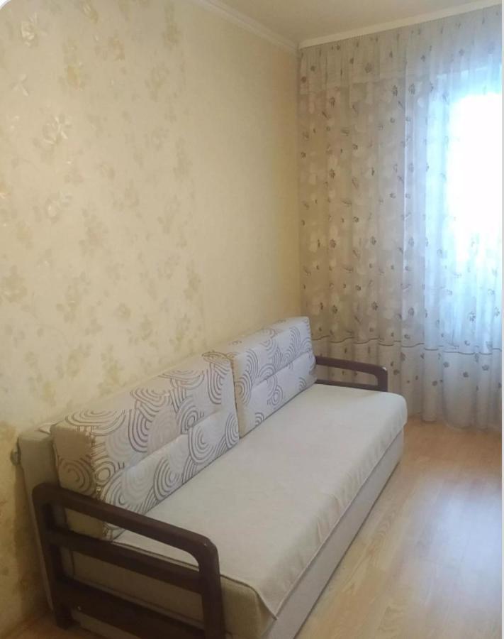 Квартира В Районі Автовокзалу Поряд Обллікарня Rivne Eksteriør billede