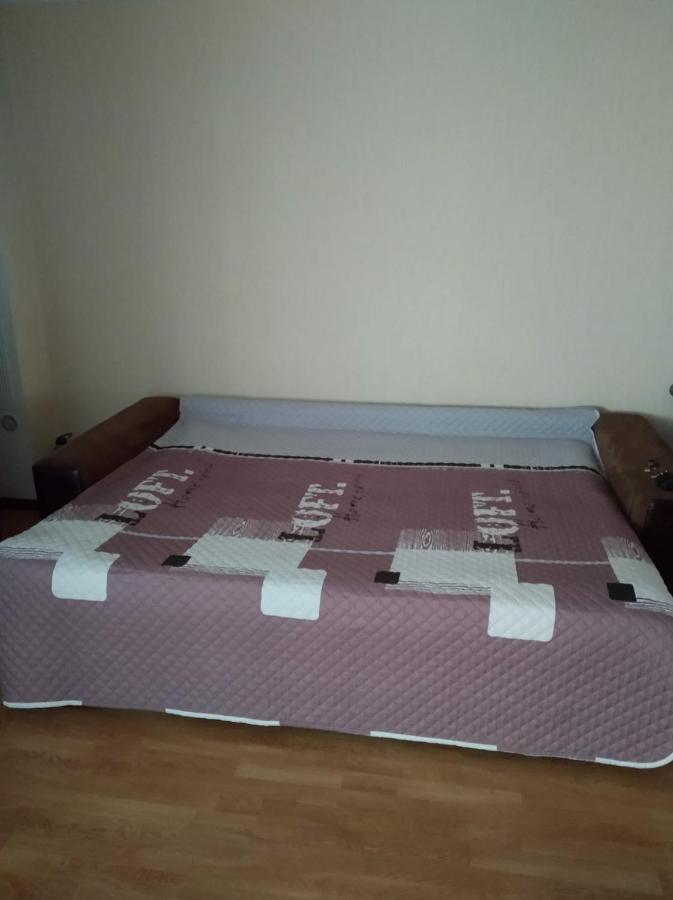 Квартира В Районі Автовокзалу Поряд Обллікарня Rivne Eksteriør billede